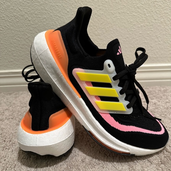 adidas Shoes - NWT ADIDAS Ultraboost Light Running Shoes W 8.5 Black/Bright Yellow/Cloud White